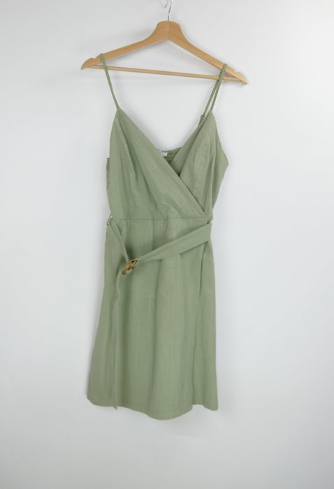 Grünes Damen Kleid, Gr. 40, AMISU
