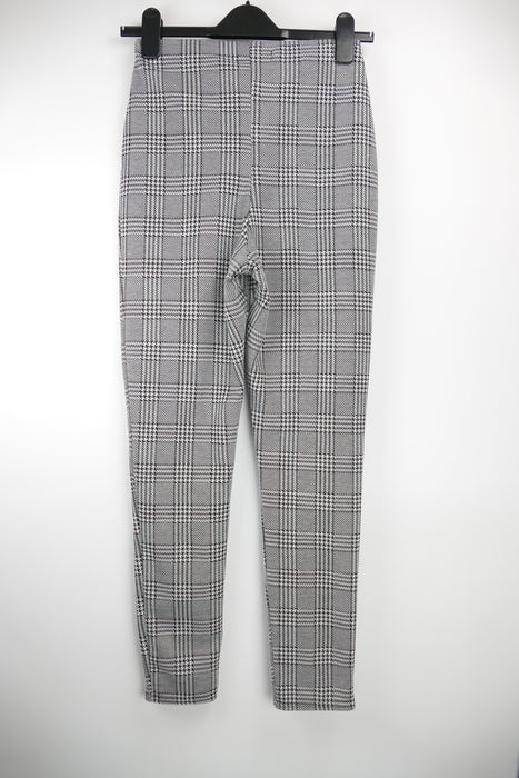 Schwarz-weisse Damen Stoffhose, Gr. 38, MISSGUIDED