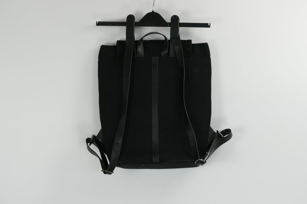 Schwarzer Rucksack, KAPTEN & SON